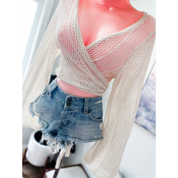 Y2K Hollister Lowrise Distressed Destroyed Denim cutoff Jean Shorts Sz 3 - Picture 1 of 5